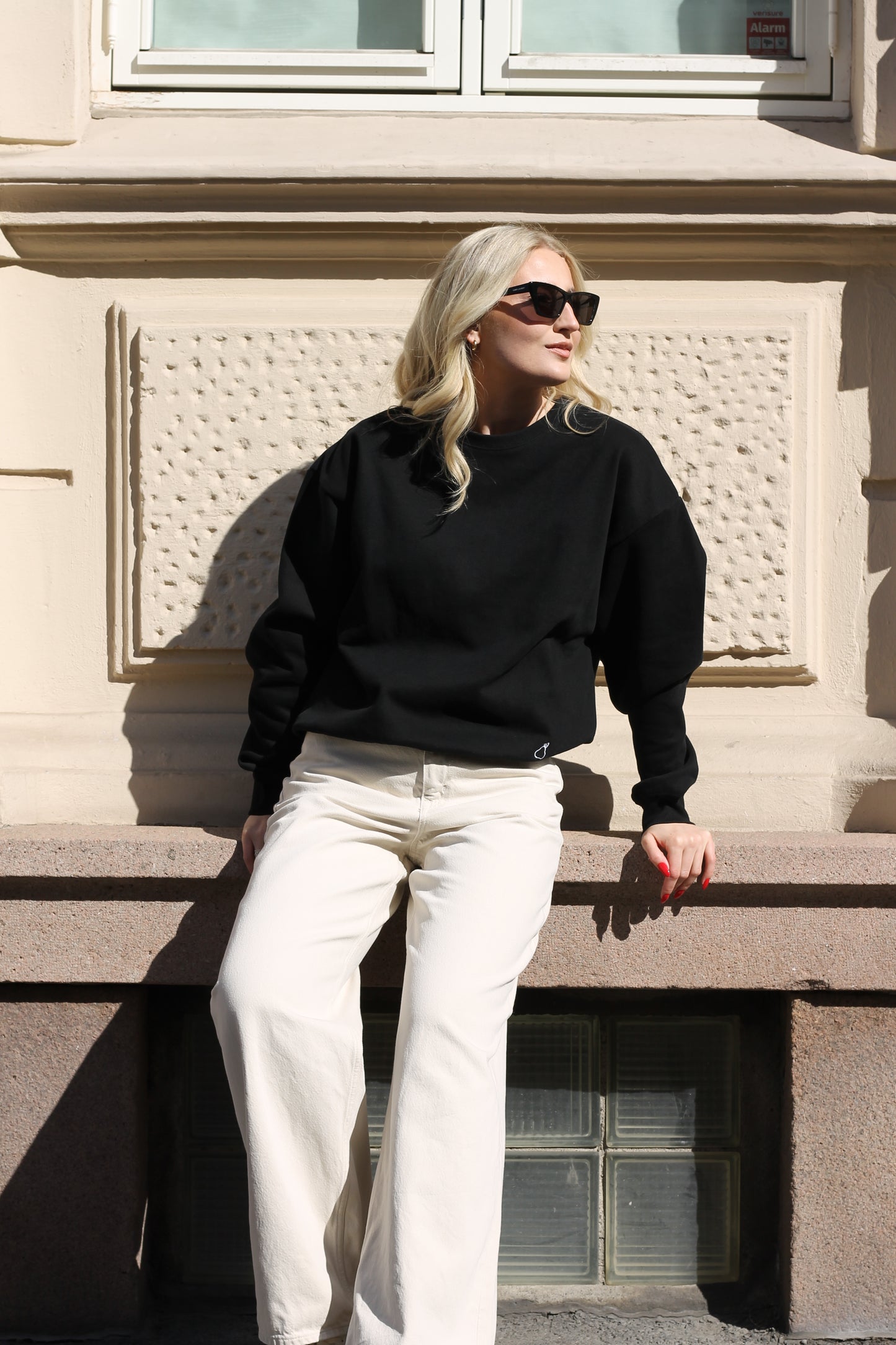 The Crewneck - Black