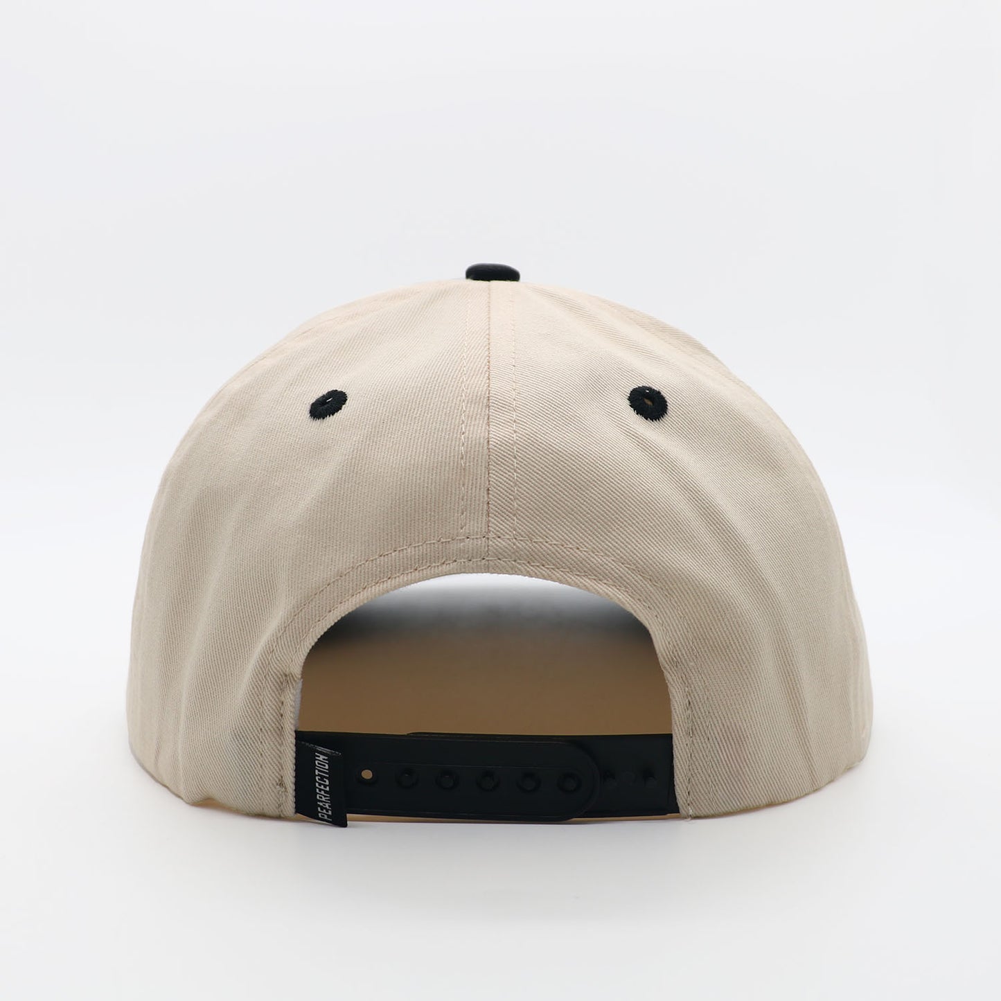 The Oslo Snapback - beige/black