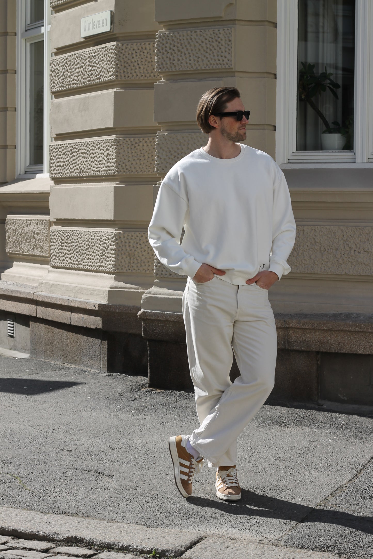 The Crewneck - White