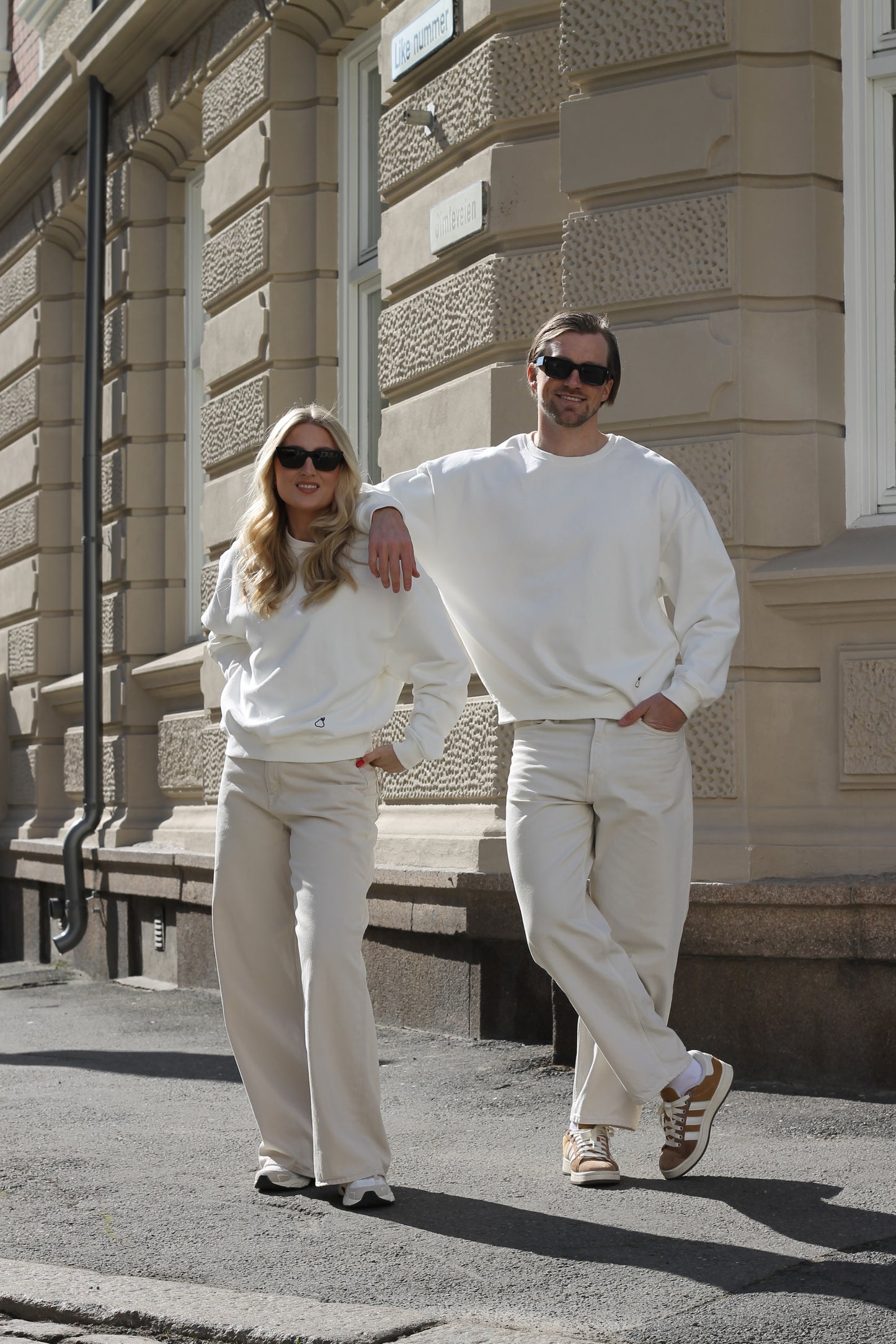 The Crewneck - White