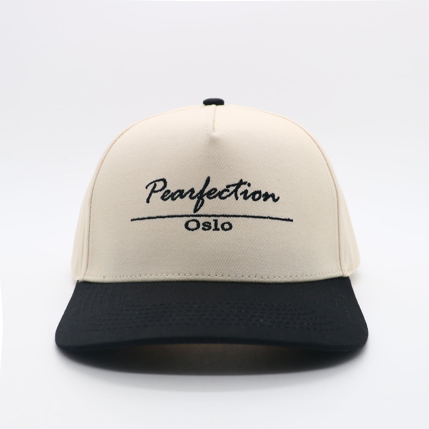 The Oslo Snapback - beige/black